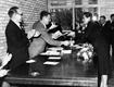 Rino Levi, o secretário da Saúde Paulo Cesar Azevedo Antunes e Jarbas Karman no mezanino do IAB - 1953.