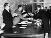 Rino Levi, o secretário da Saúde Paulo Cesar Azevedo Antunes e Jarbas Karman no mezanino do IAB - 1953.