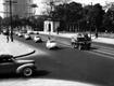 entrada do parque trianon com construção do edifício saint honoré ao fundo - 1956